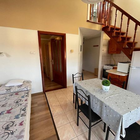 Hellasz Apartman Gyula Exteriér fotografie