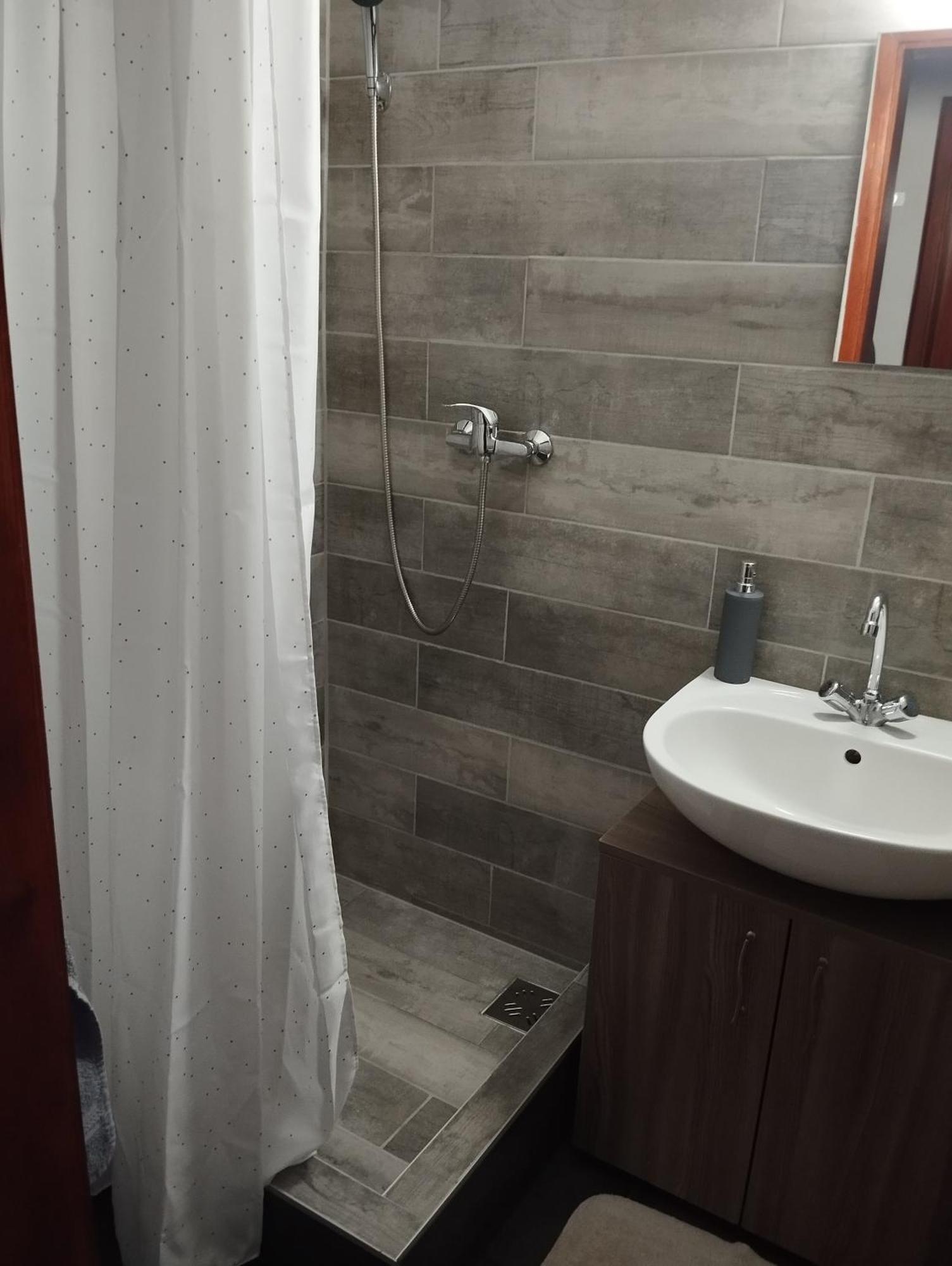 Hellasz Apartman Gyula Exteriér fotografie